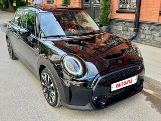 2021 Mini Hatch Cooper S III (F55/F56) Рестайлинг 2, чёрный, 3365000 рублей, вид 4
