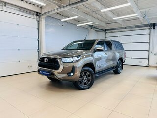 2021 Toyota Hilux VIII Рестайлинг 2, коричневый, 4999900 рублей, вид 1