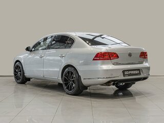 2011 Volkswagen Passat B7, серебристый, 1090000 рублей, вид 2