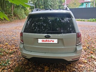 2011 Subaru Forester III Рестайлинг, белый, 2100000 рублей, вид 3