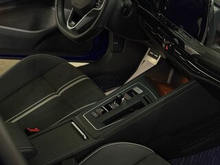 2022 Volkswagen Golf VIII, белый, 2050000 рублей, вид 1