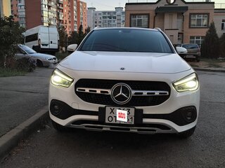 2021 Mercedes-Benz GLA 200 II (H247), белый, 3500000 рублей, вид 1
