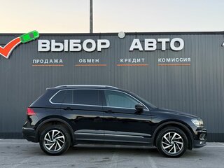 2018 Volkswagen Tiguan II, чёрный, 2199000 рублей, вид 3