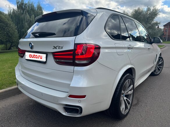 2017 BMW X5 40d III (F15), белый, 5000000 рублей - вид 3