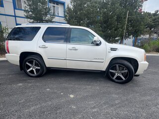 2011 Cadillac Escalade III, белый, 1500000 рублей, вид 2