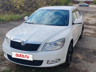 2011 Skoda Octavia DSG7 II (A5) Рестайлинг, белый, 650000 рублей, вид 1