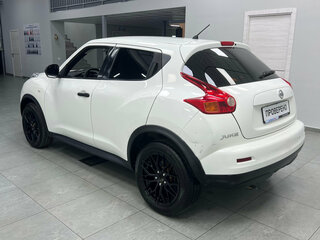 2013 Nissan Juke I, белый, 1000000 рублей, вид 4
