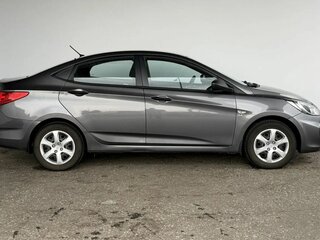 2013 Hyundai Solaris I, серый, 845000 рублей, вид 4