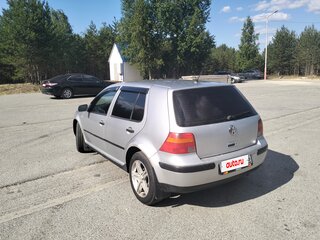 2002 Volkswagen Golf IV, белый, 310000 рублей, вид 5