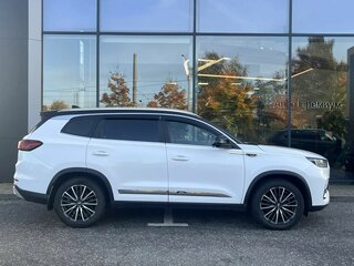 2021 Chery Tiggo 8 Pro I, белый, 1795000 рублей, вид 4