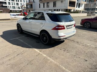 2013 Mercedes-Benz M-Класс 400 III (W166), белый, 2100000 рублей, вид 4