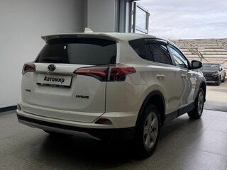 2019 Toyota RAV4 IV (XA40) Рестайлинг, белый, 2300000 рублей, вид 4
