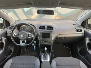 2018 Volkswagen Polo V Рестайлинг, чёрный, 1265000 рублей, вид 2
