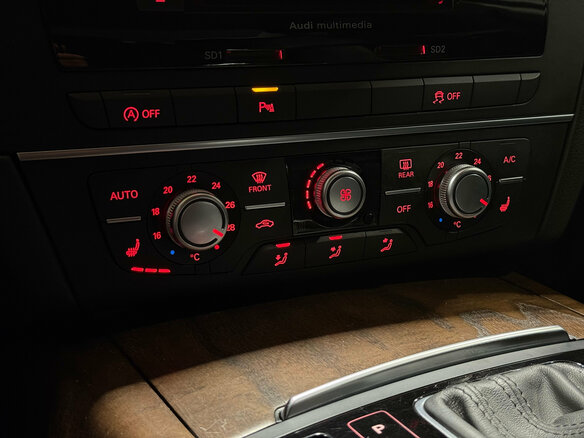 2015 Audi A6 IV (C7) Рестайлинг, чёрный, 1960000 рублей - вид 12