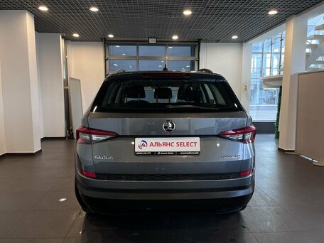 2018 Skoda Kodiaq I, серый, 2350000 рублей, вид 4