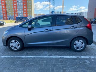 2019 Honda Fit III Рестайлинг, серый, 1220000 рублей, вид 4