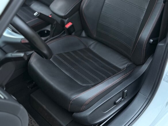 2015 Volkswagen Jetta GLI VI Рестайлинг, белый, 1650000 рублей - вид 20