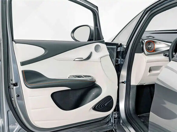 2023 BYD Dolphin 44.9 kWh I, серебристый, 1810000 рублей - вид 8
