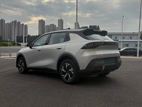 2026 Changan Qiyuan Q05 40.3 kWh II, серебристый, 1810000 рублей, вид 2