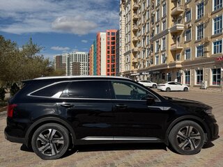 2021 Kia Sorento IV, чёрный, 3800000 рублей, вид 2