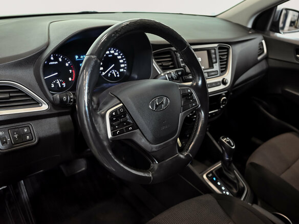 2017 Hyundai Solaris II, серый, 1270000 рублей - вид 13