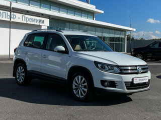2016 Volkswagen Tiguan I Рестайлинг, белый, 1609000 рублей, вид 3