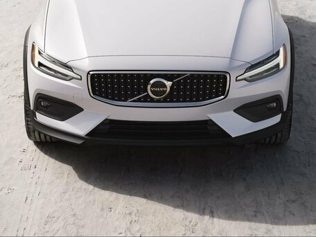 Volvo V60 Cross Country II
