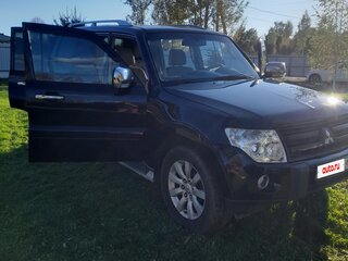 2008 Mitsubishi Pajero IV, чёрный, 1299000 рублей, вид 4