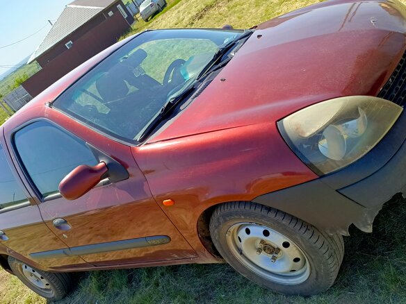 2001 Renault Clio II, красный, 250000 рублей - вид 4
