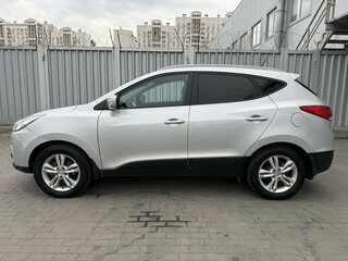 2013 Hyundai ix35 I, серебристый, 1275000 рублей, вид 2
