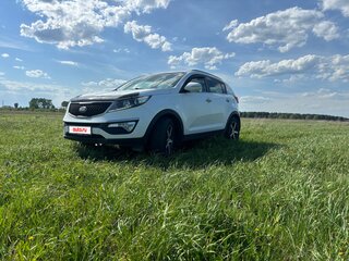2014 Kia Sportage III Рестайлинг, белый, 1090000 рублей, вид 1