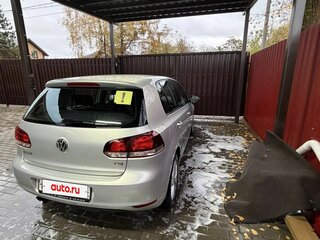 2011 Volkswagen Golf VI, серебристый, 900000 рублей, вид 5