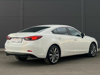 2018 Mazda 6 III (GJ) Рестайлинг, белый, 2090000 рублей, вид 5