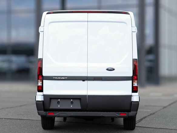 2025 Ford Transit, белый, 5590000 рублей - вид 5