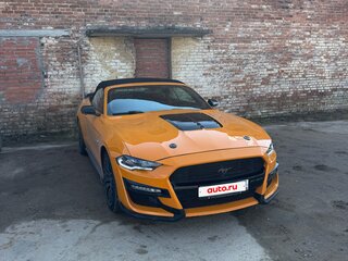 2018 Ford Mustang VI Рестайлинг, оранжевый, 2750000 рублей, вид 2