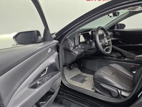 2025 Hyundai Avante VII Рестайлинг, чёрный, 2150000 рублей, вид 4