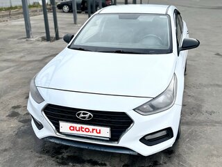 2018 Hyundai Solaris II, серый, 550000 рублей, вид 2