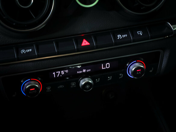 2014 Audi A3 III (8V), серебристый, 1881000 рублей - вид 16