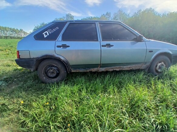 1990 Lada (ВАЗ) 2109, серебристый - вид 1