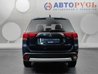 2018 Mitsubishi Outlander III Рестайлинг 2, синий, 1555000 рублей, вид 4