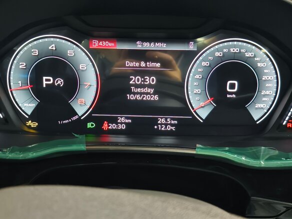2026 Audi Q3 35 TFSI II (F3), серый - вид 4