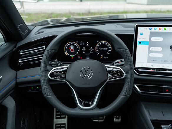 2026 Volkswagen Tiguan L Pro III (China Market), чёрный, 5110000 рублей - вид 10