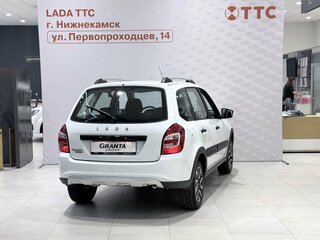 2026 Lada (ВАЗ) Granta Cross I Рестайлинг, белый, 1200000 рублей, вид 3