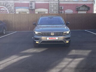 2019 Volkswagen Tiguan II, серый, 2850000 рублей, вид 4