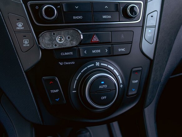 2017 Hyundai Santa Fe III Рестайлинг, белый, 1705000 рублей - вид 14