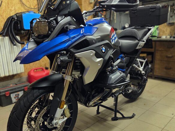 2017 BMW R 1200 GS, синий, 1450000 рублей - вид 2