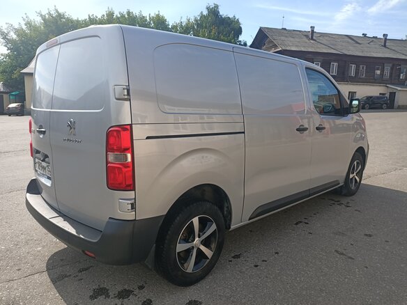 2021 Peugeot Expert, серебристый, 2490000 рублей - вид 5