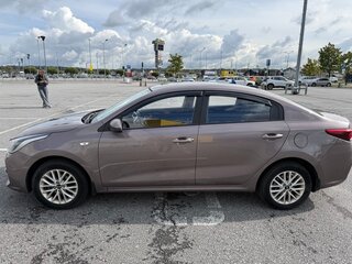 2018 Kia Rio IV, серый, 1000000 рублей, вид 2
