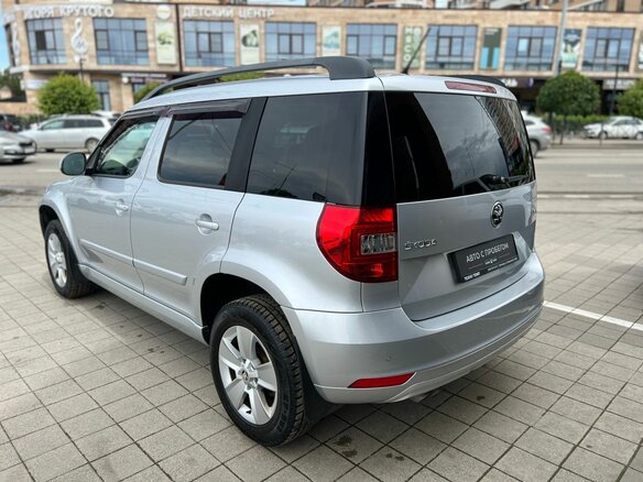 2014 Skoda Yeti I Рестайлинг, серебристый - вид 6