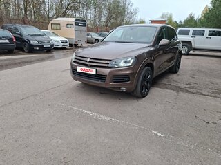 2012 Volkswagen Touareg II, коричневый, 2950000 рублей, вид 3
